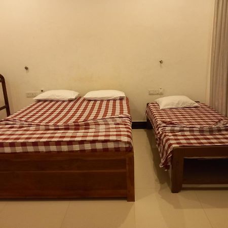 Hotel Krish Kalkudah  Esterno foto