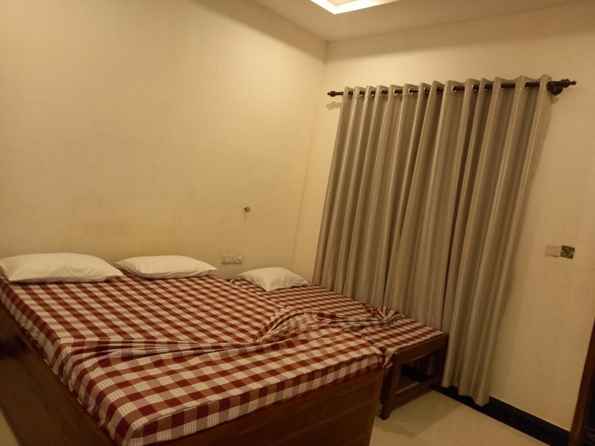 Hotel Krish Kalkudah  Esterno foto